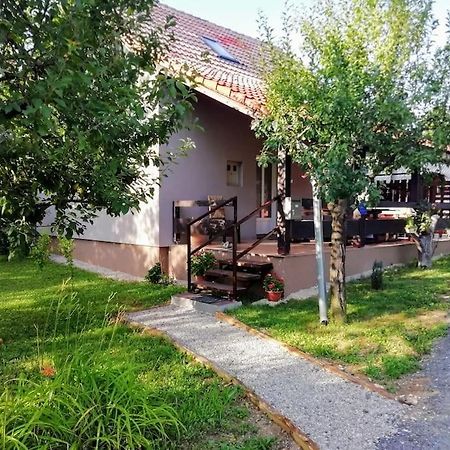Apartman Adam Раковица Экстерьер фото